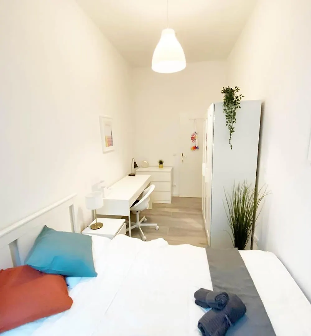 Charming Home 3 Bedroom Apartment Wenen